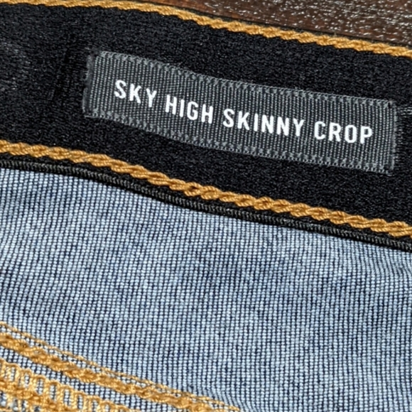 Torrid Sky High Skinny Crop Dark Wash Size 18R - Picture 3 of 5